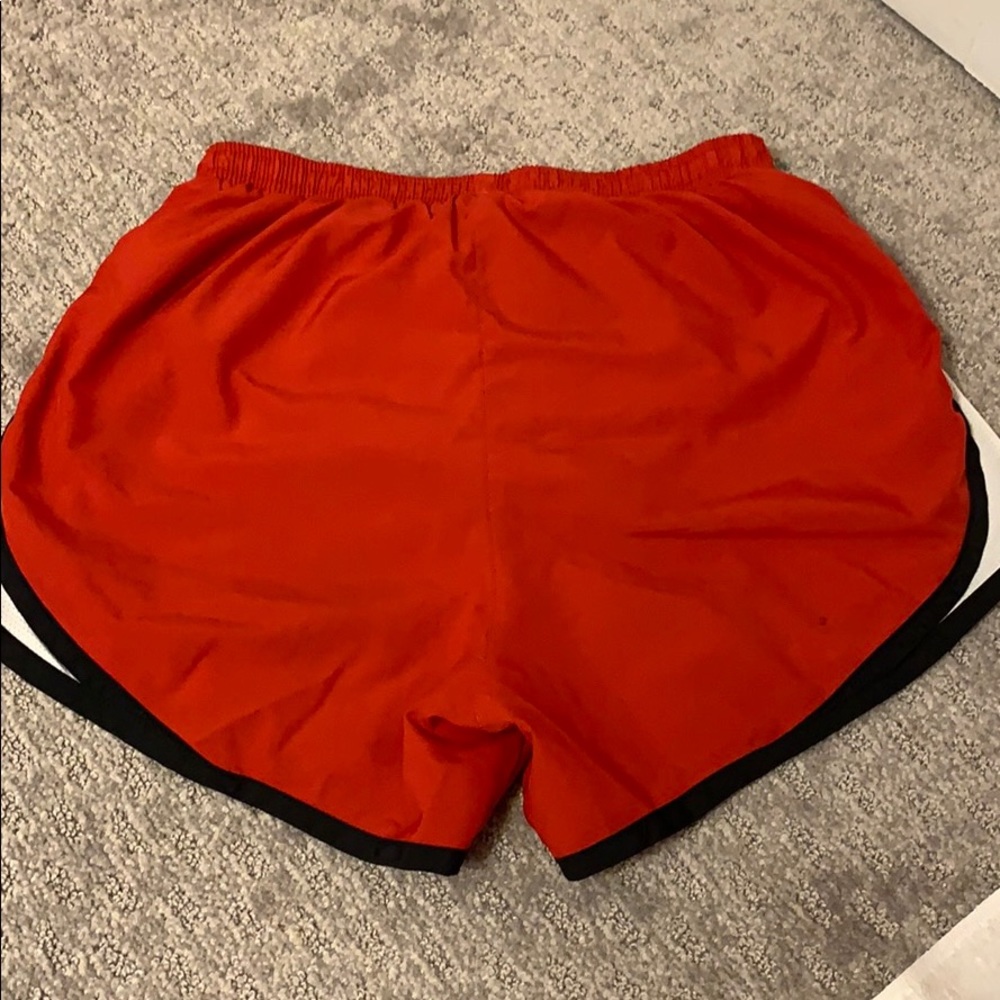 NIKE RUNNING SHORTS - Picture 2 of 2